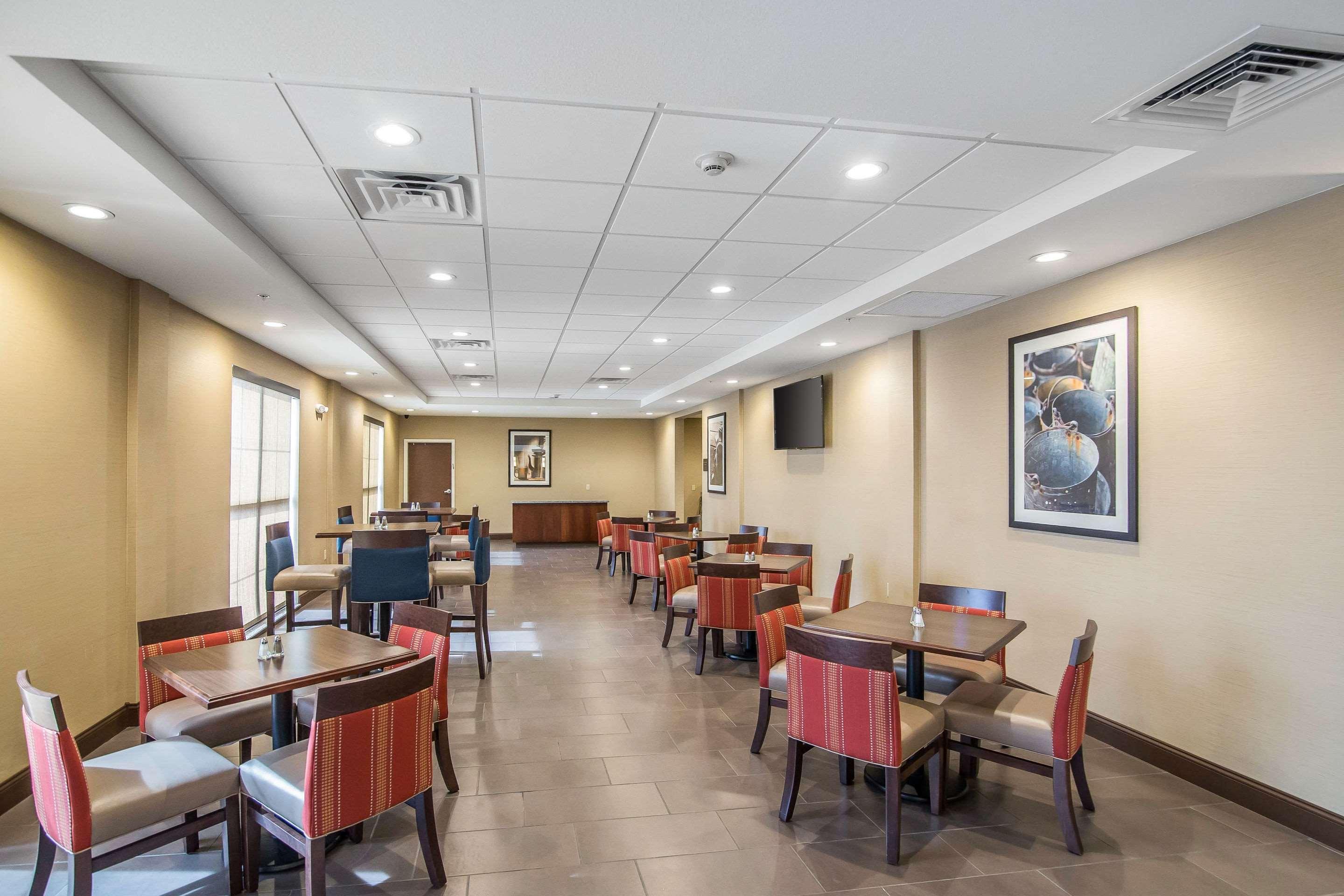 Comfort Suites - Dodge City Exterior photo