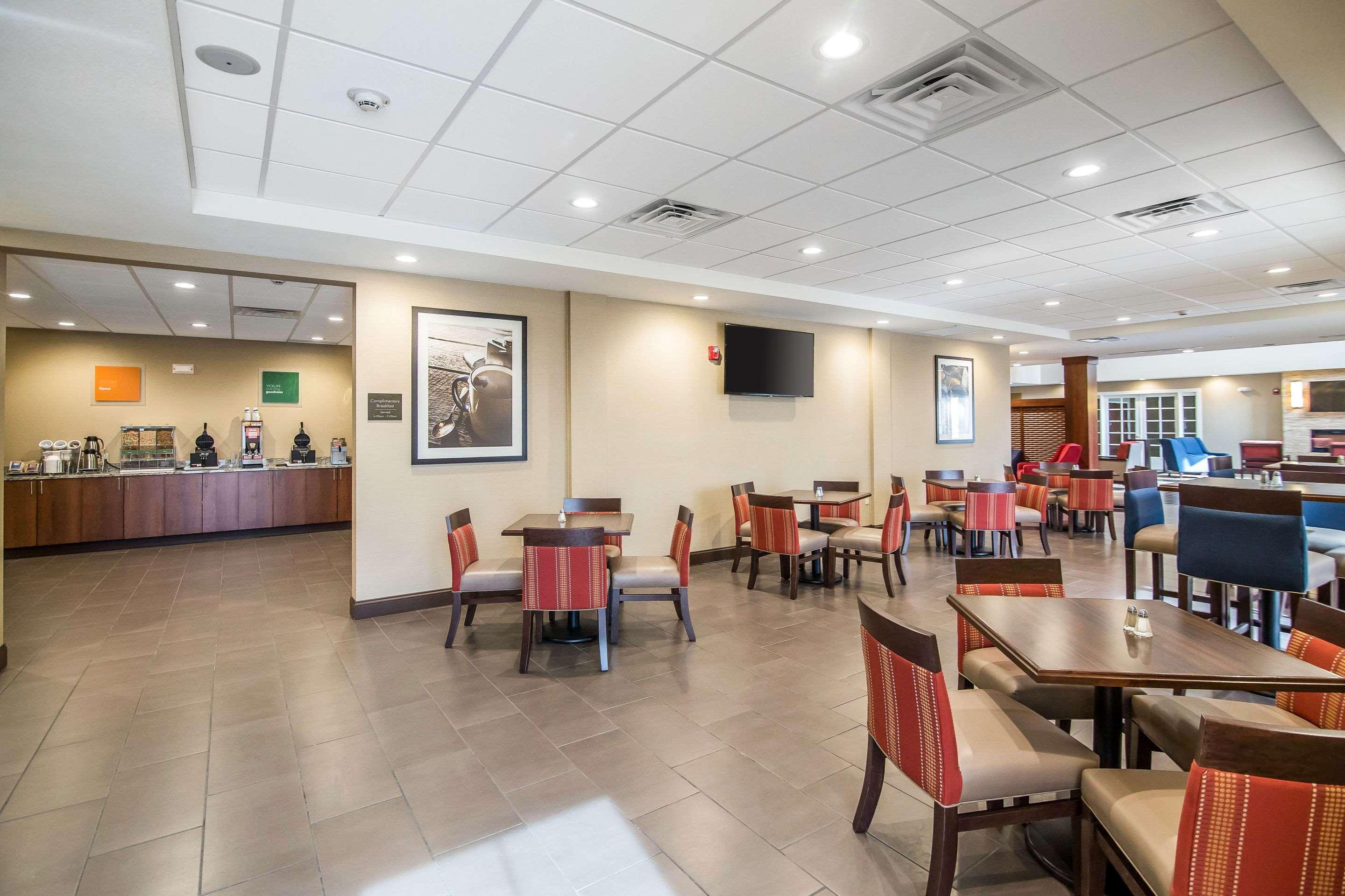 Comfort Suites - Dodge City Exterior photo